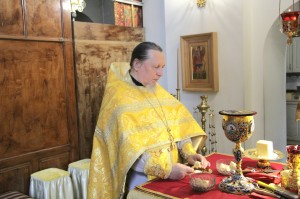 В Богоявленском мужском монастыре города Челябинска совершили Божественную Литургию.